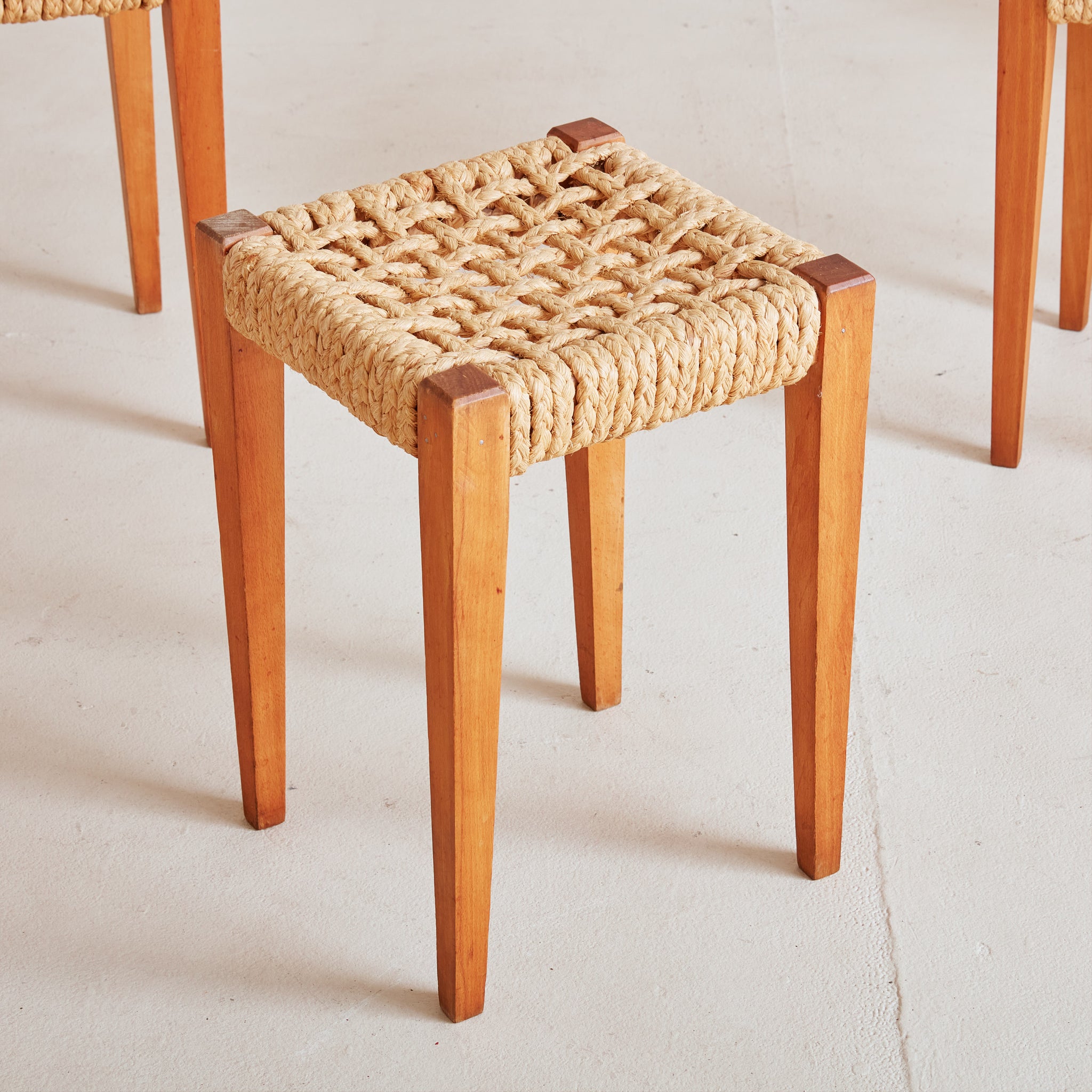 BzYjSPbdD_yBmBtSeFBtTCnU5cEA3Y